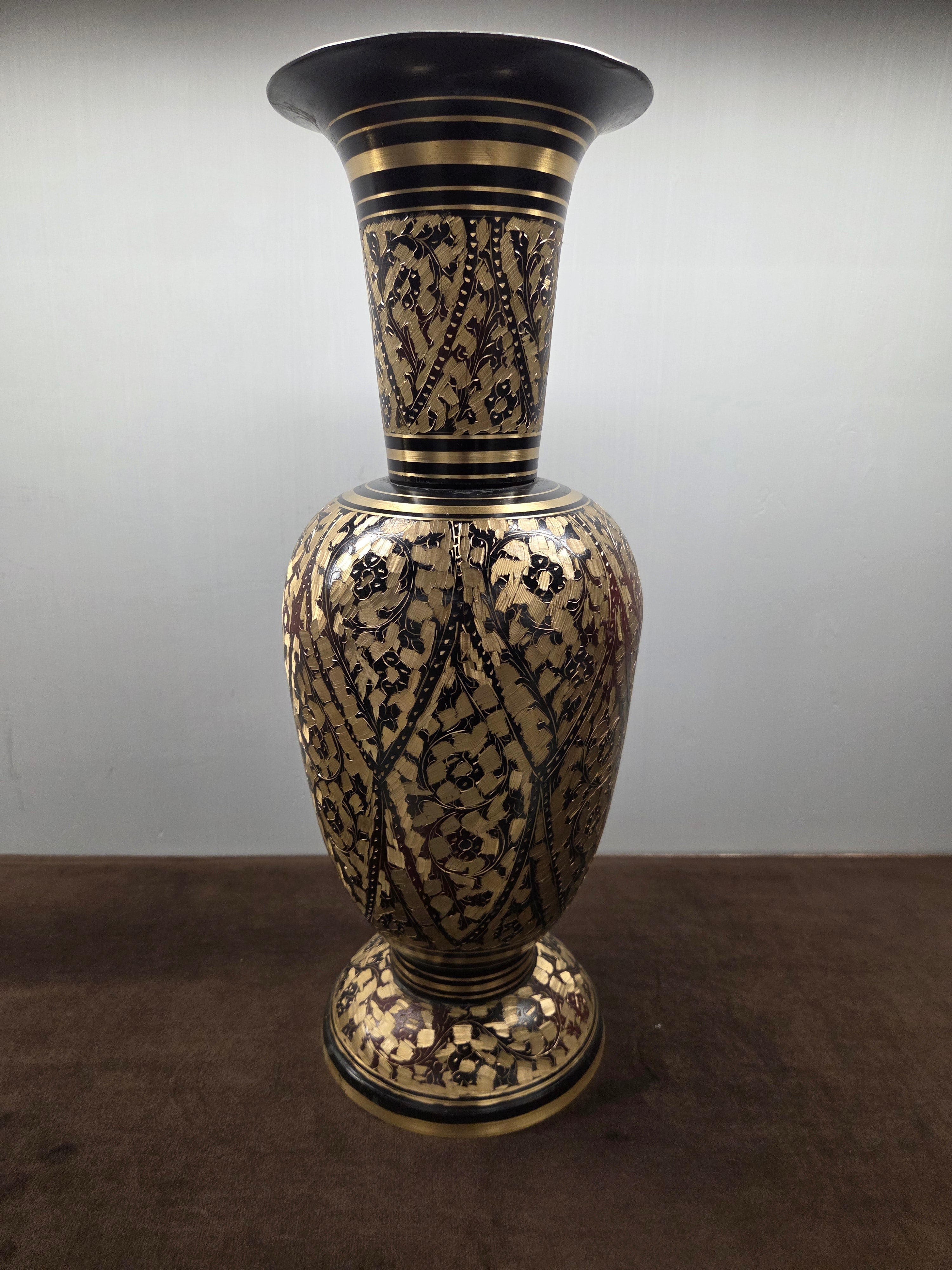 Brass Premium Vase