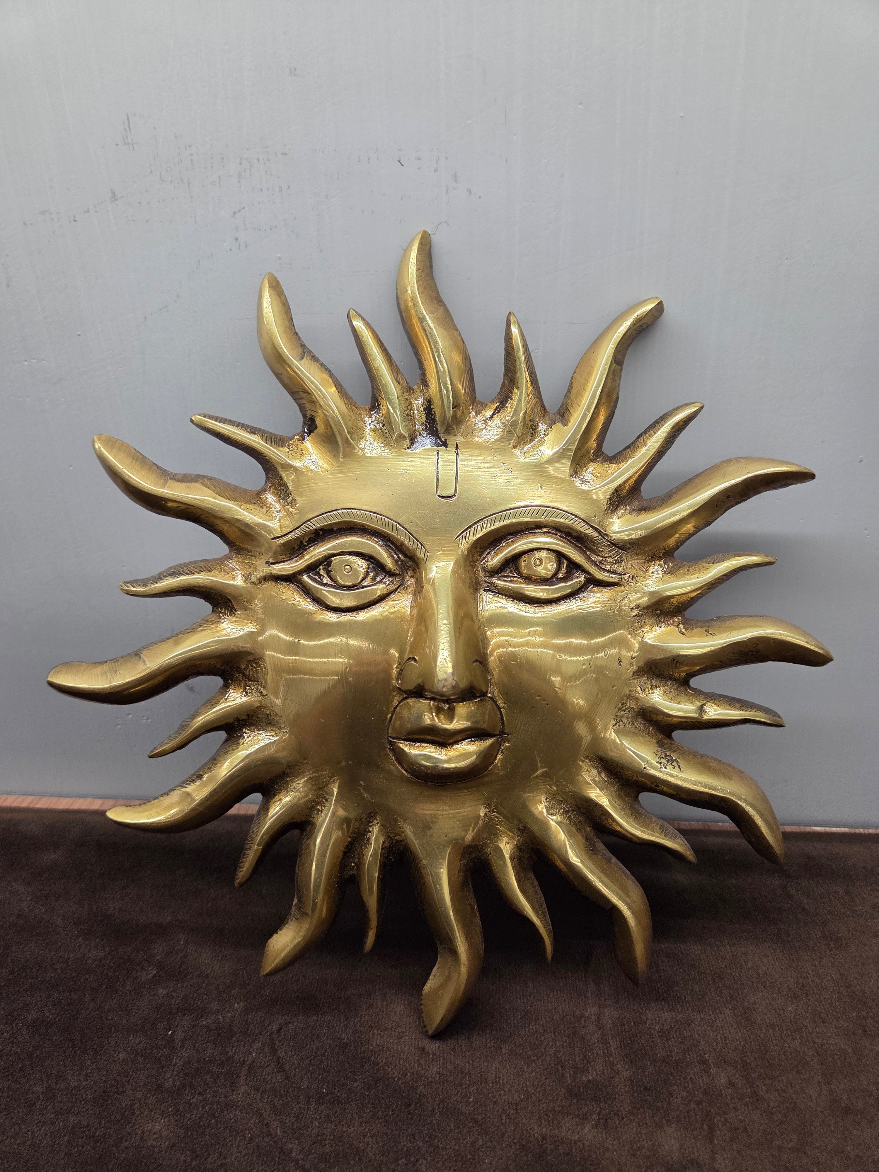 Vaastu (Brass Suraj)